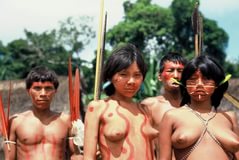 Фото голых девушек диких племён